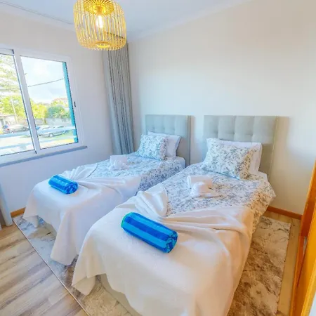 Guestready- Charming With Pool In * Caniço