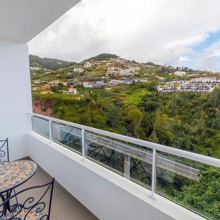 Apartmán Guestready- Charming With Pool In Caniço