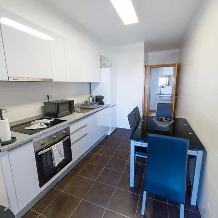 Apartmán Guestready- Charming With Pool In