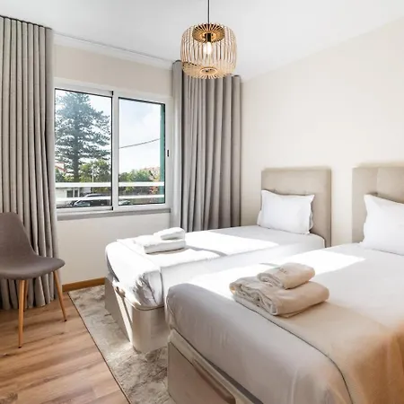 Apartmán Guestready- Charming With Pool In