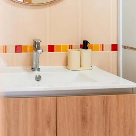 Apartmán Guestready- Charming With Pool In Caniço