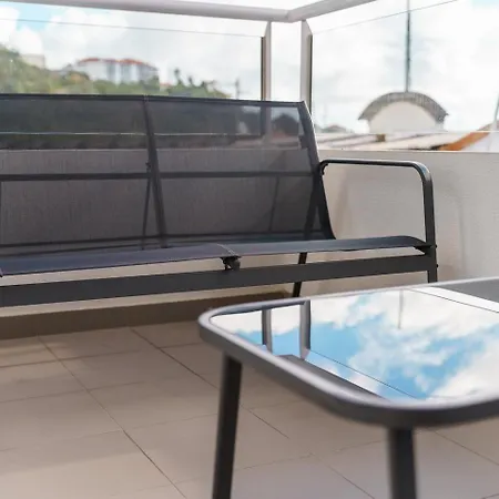 Apartmán Guestready- Charming With Pool In Caniço