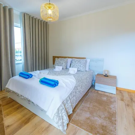 Апартаменты Guestready- Charming With Pool In