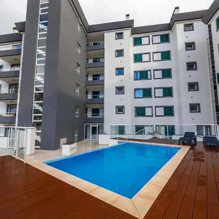 Апартаменты Guestready- Charming With Pool In Канису