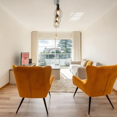 Апартаменты Guestready- Charming With Pool In *