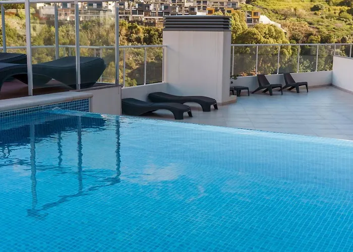 Guestready- Charming With Pool In