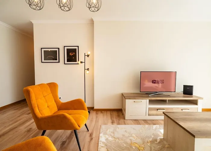 Apartman Guestready- Charming With Pool In