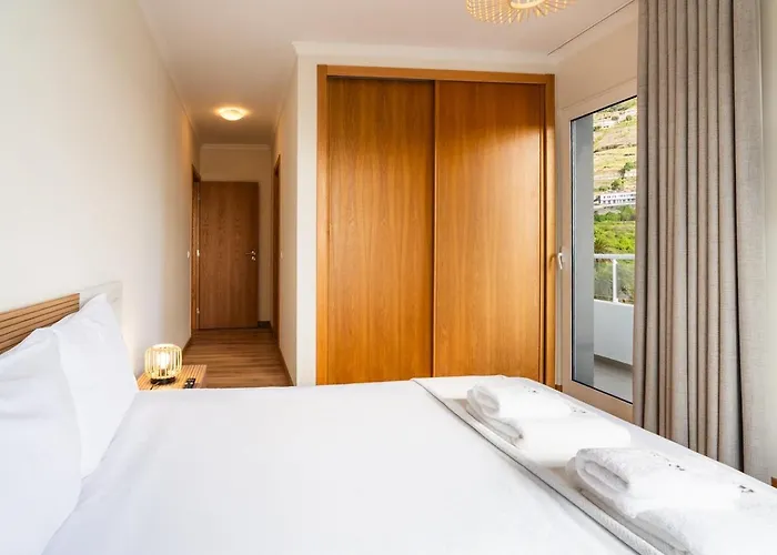 Apartman Guestready- Charming With Pool In *